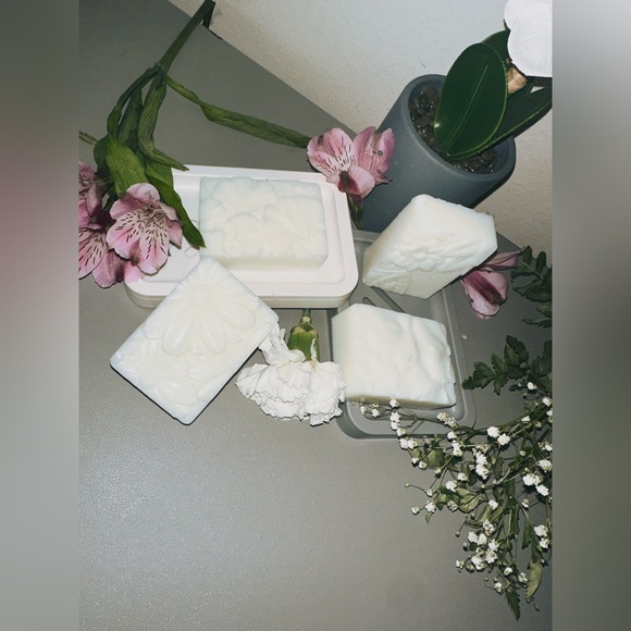 Homemade Breast milk Soap 🤍🥛 - Picture 3 of 8